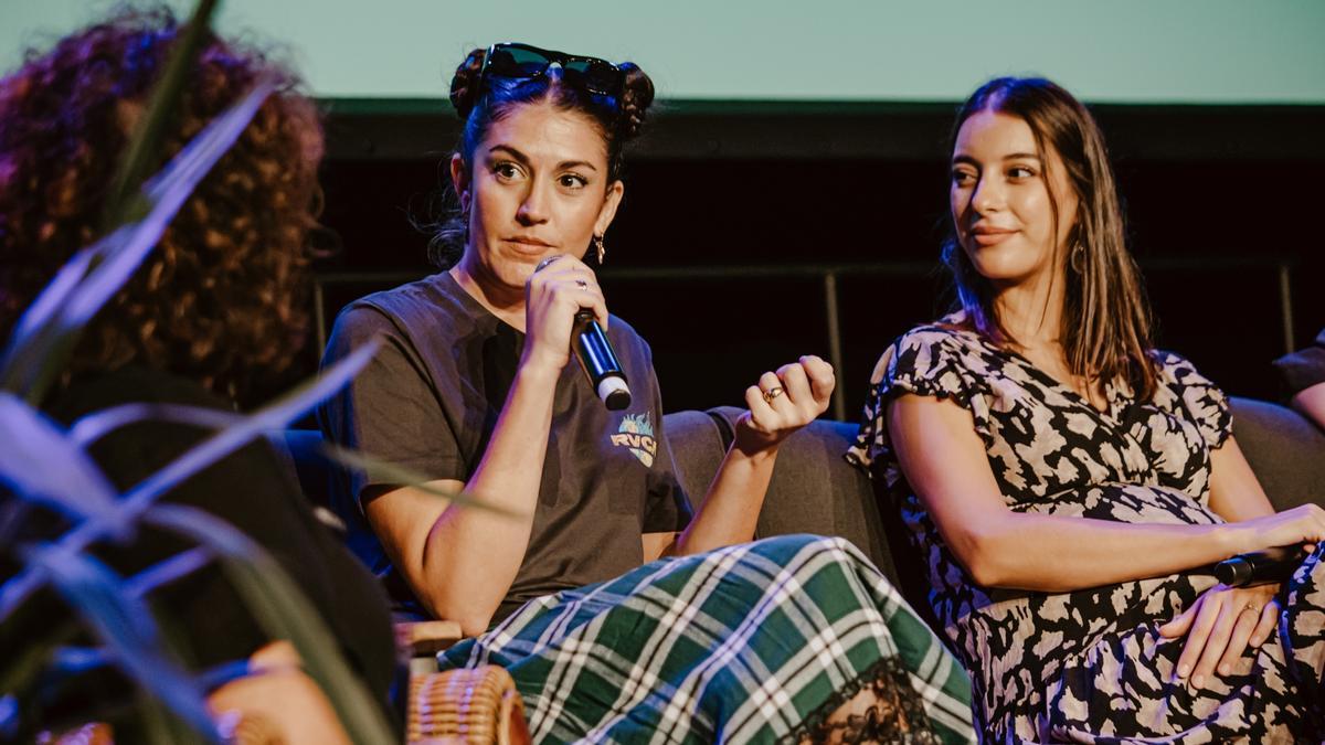 Romper los moldes por pura supervivencia: el testimonio de cuatro mujeres artistas