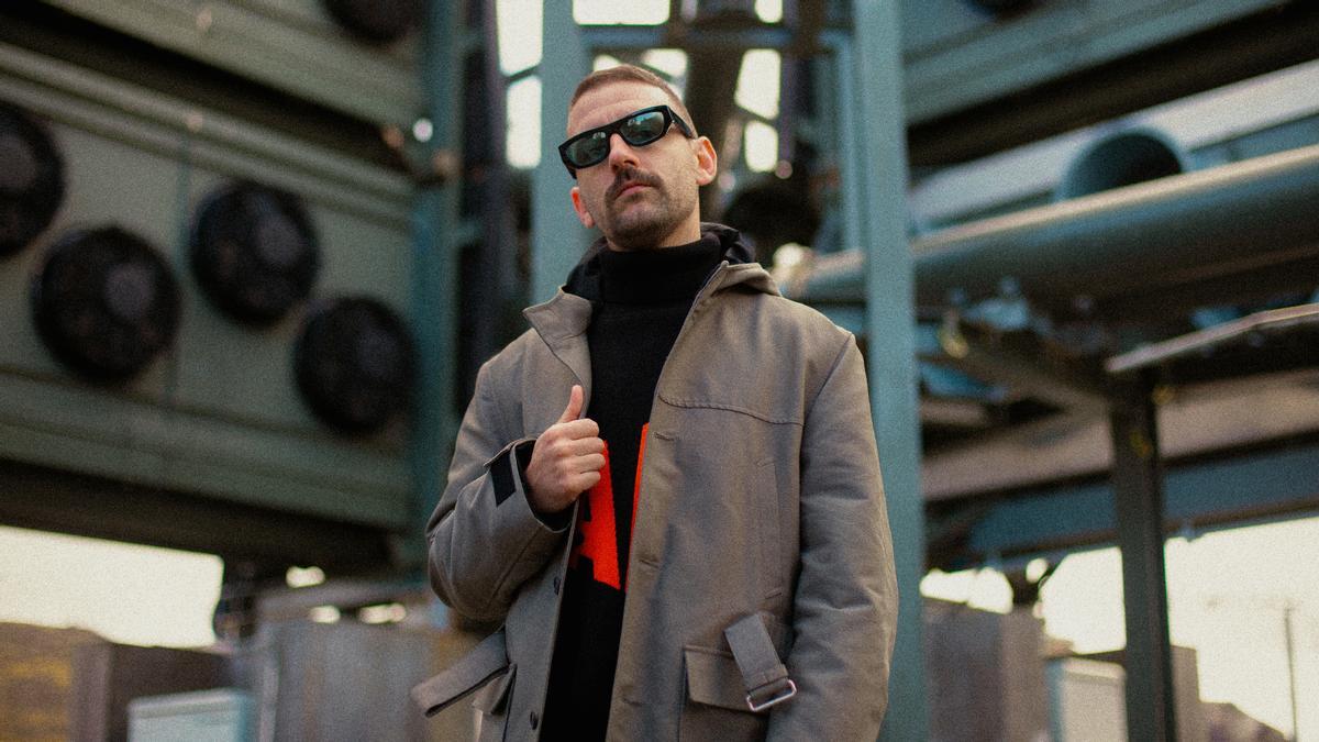 Erik Urano, el rapero que derrotó al fracaso: "El concepto de éxito es un agujero negro de ego que nunca vas a acabar de llenar"