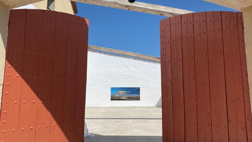 Un espacio de arte 'secreto' se estrena con éxito en el Empordà con el gaditano Sierra