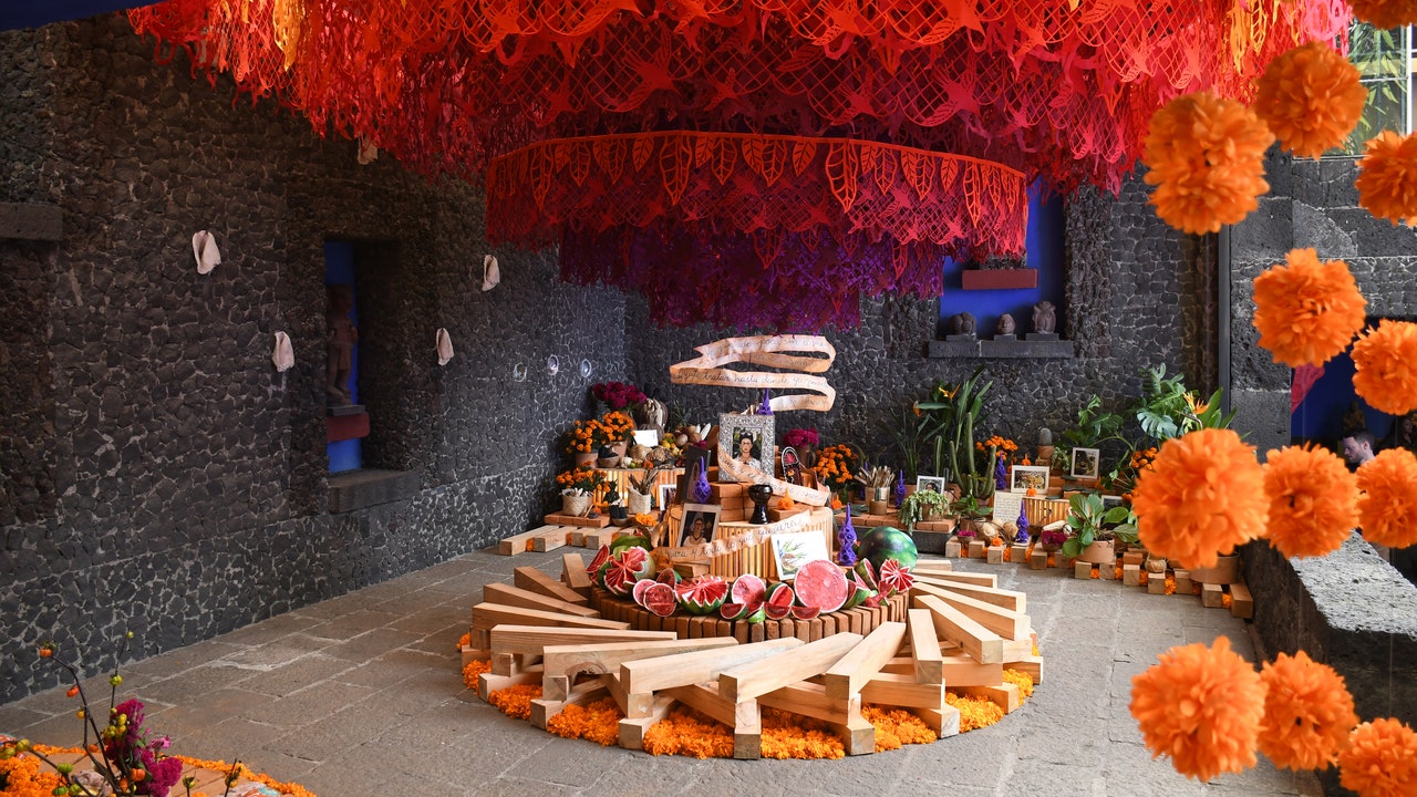 ‘Viva la Vida’, así luce la ofrenda de 2024 para Frida en la Casa Azul